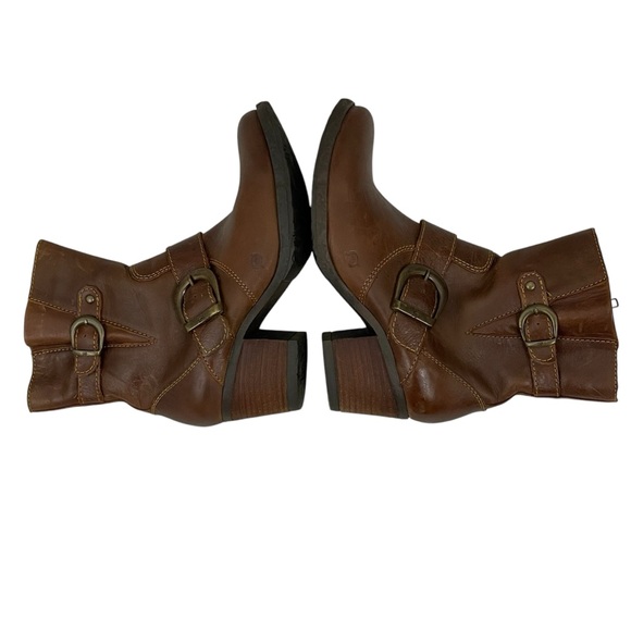 Born Galene Brown Leather Heel Ankle Boots - Picture 5 of 12